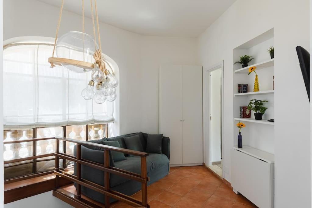 Penthouse With Jacuzzi On Private Terrace In Trastevere โรม ภายนอก รูปภาพ