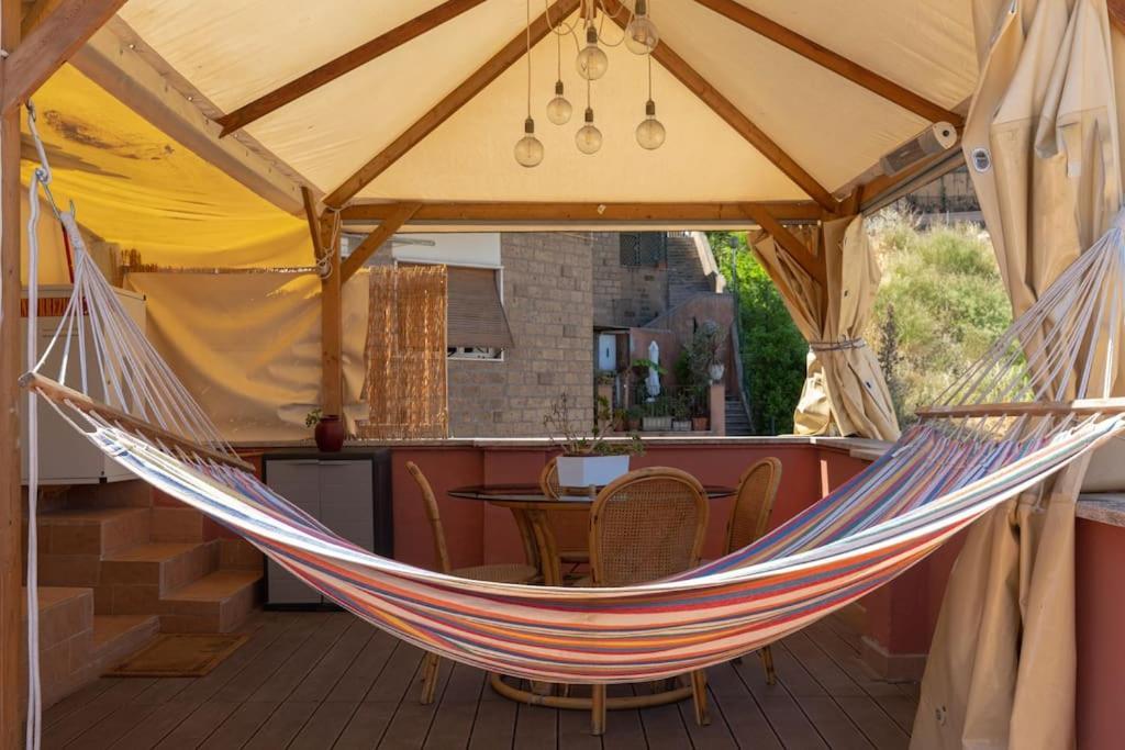 Penthouse With Jacuzzi On Private Terrace In Trastevere โรม ภายนอก รูปภาพ
