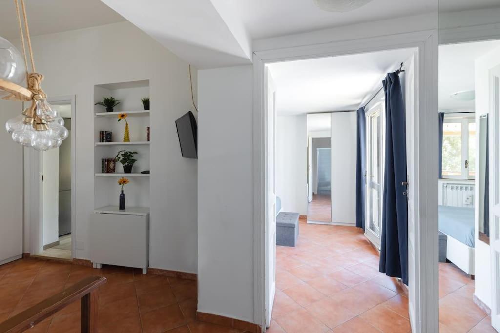 Penthouse With Jacuzzi On Private Terrace In Trastevere โรม ภายนอก รูปภาพ