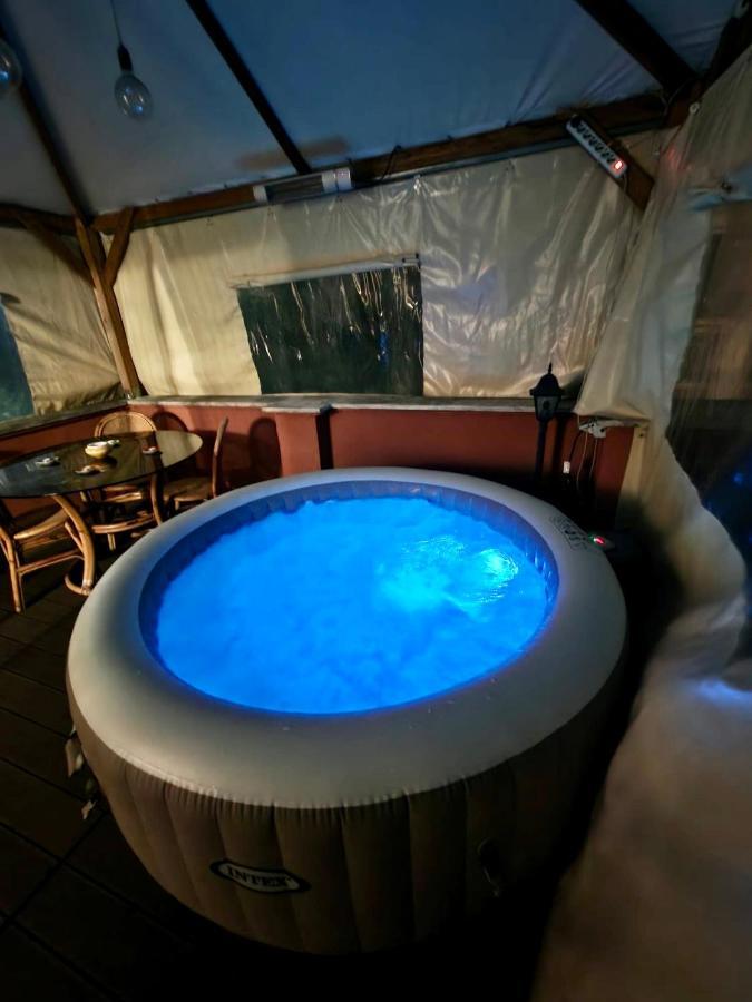 Penthouse With Jacuzzi On Private Terrace In Trastevere โรม ภายนอก รูปภาพ